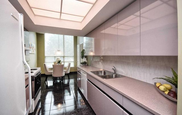 112 - 7825 Bayview Ave, Condo with 2 bedrooms, 2 bathrooms and 2 parking in Markham ON | Image 11