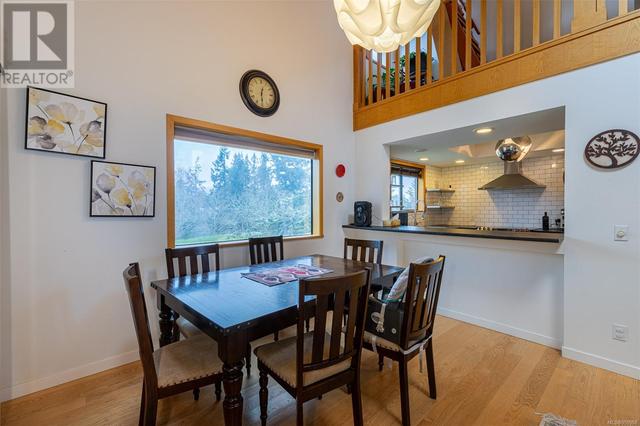2520 Duncan Lane, House detached with 5 bedrooms, 5 bathrooms and 2 parking in Langford BC | Image 11