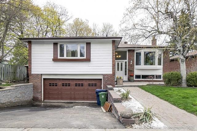 145 Oakmeadow Blvd, House detached with 4 bedrooms, 3 bathrooms and 4 parking in Toronto ON | Image 12