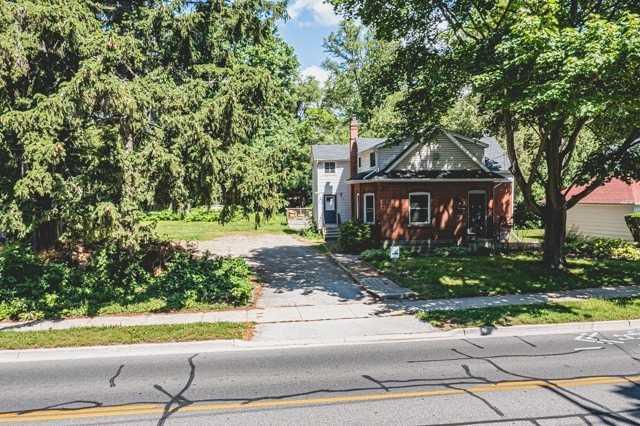 2383 Lakeshore Rd, House detached with 4 bedrooms, 2 bathrooms and 5 parking in Burlington ON | Image 34