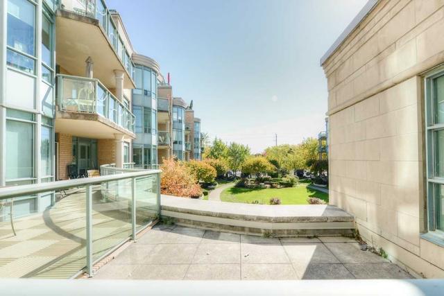 202 - 9 Boardwalk Dr, Condo with 1 bedrooms, 1 bathrooms and 1 parking in Toronto ON | Image 4