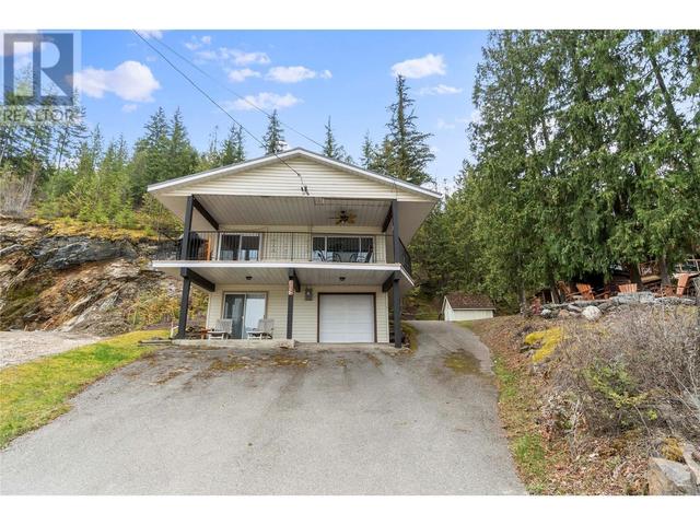 3624 Eagle Bay Road, House detached with 2 bedrooms, 1 bathrooms and 1 parking in Columbia Shuswap C BC | Image 5
