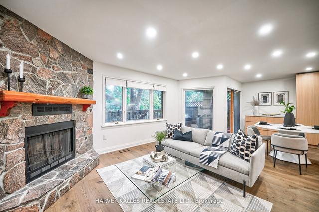 341 Glengarry Ave, House detached with 3 bedrooms, 2 bathrooms and 4 parking in Toronto ON | Image 8