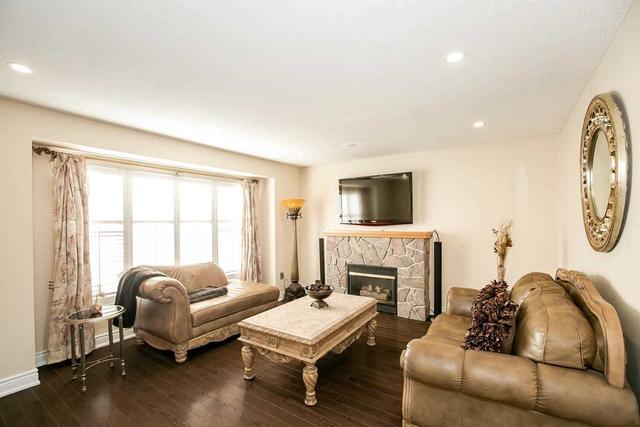 85 Forestgrove Circ, House detached with 3 bedrooms, 4 bathrooms and 6 parking in Brampton ON | Image 22