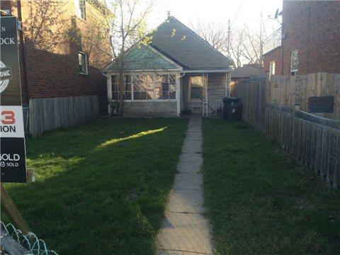 50 Castleton Ave, House detached with 3 bedrooms, 2 bathrooms and 1 parking in Toronto ON | Image 1