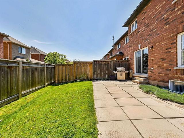 2310 Saddlecreek Cres, House semidetached with 4 bedrooms, 3 bathrooms and 2 parking in Oakville ON | Image 22