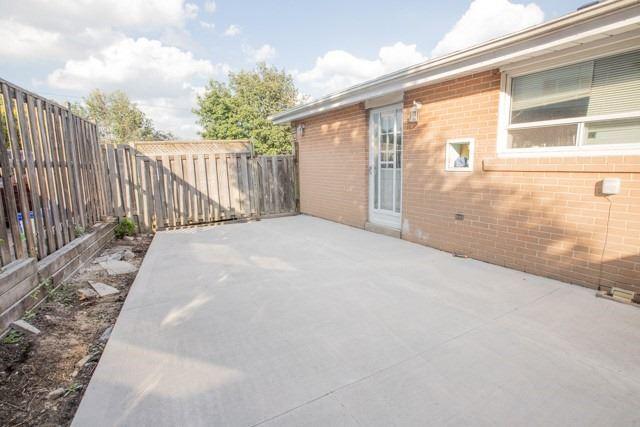 69 Brentwood Dr, House semidetached with 3 bedrooms, 2 bathrooms and 6 parking in Brampton ON | Image 19