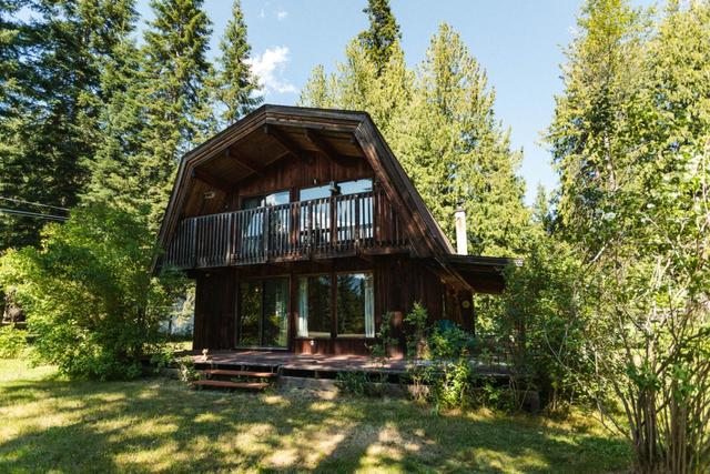240 Bryan Road, House detached with 3 bedrooms, 2 bathrooms and null parking in Central Kootenay E BC | Image 27