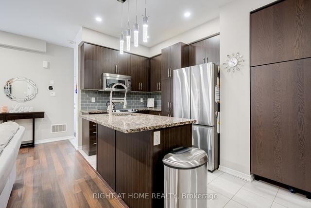 50 - 29 Coneflower Cres, Townhouse with 3 bedrooms, 4 bathrooms and 2 parking in Toronto ON | Image 3