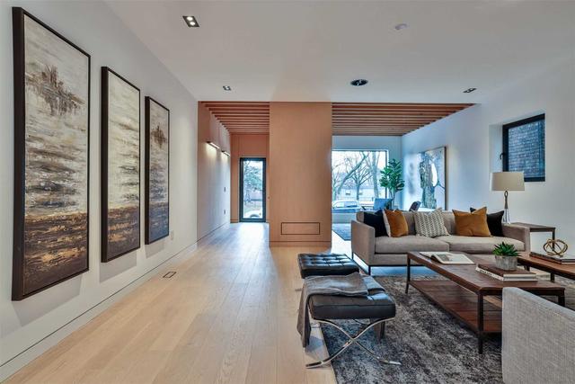 104 Argyle St, House detached with 4 bedrooms, 7 bathrooms and 2 parking in Toronto ON | Image 23