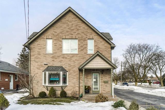 256 Belmont Ave W, House detached with 6 bedrooms, 7 bathrooms and 5 parking in Kitchener ON | Image 23