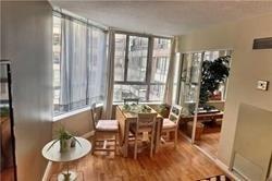 1002 - 717 Bay St, Condo with 2 bedrooms, 2 bathrooms and 1 parking in Toronto ON | Image 2