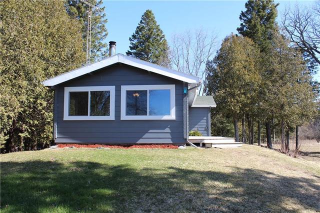 1955 County Road 30 Road, House detached with 1 bedrooms, 2 bathrooms and 6 parking in North Glengarry ON | Image 4