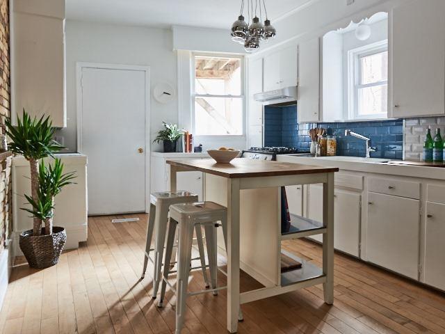 1257 Dundas St W, House attached with 3 bedrooms, 1 bathrooms and null parking in Toronto ON | Image 6