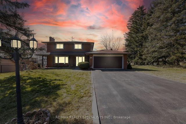 73 Thomson Dr, House detached with 4 bedrooms, 3 bathrooms and 6 parking in Hamilton ON | Image 12