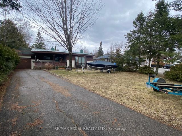 92 Albert St, House detached with 3 bedrooms, 1 bathrooms and 5 parking in Kawartha Lakes ON | Image 12