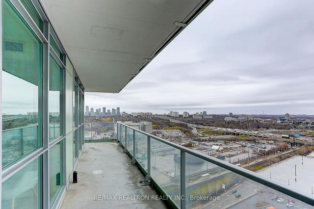 2111 - 29 Singer Crt, Condo with 2 bedrooms, 2 bathrooms and 1 parking in Toronto ON | Image 24