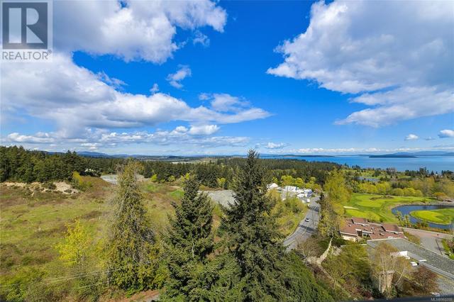 702 - 5388 Hill Rise Terr, Condo with 2 bedrooms, 2 bathrooms and 2 parking in Saanich BC | Image 48
