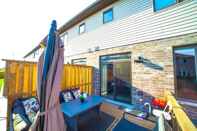 70 - 2070 Meadowgate Blvd, Townhouse with 3 bedrooms, 4 bathrooms and 2 parking in London ON | Image 24