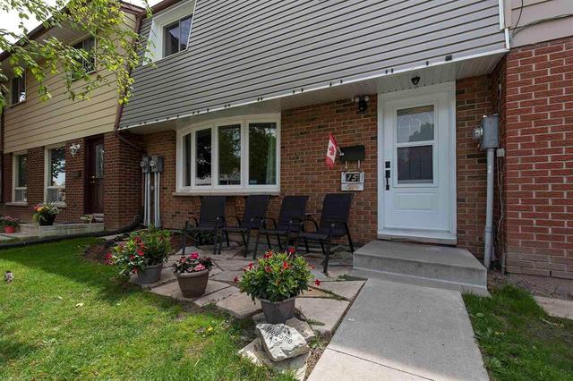 15 Winchester Drive, Home with 2 bedrooms, 1 bathrooms and 1 parking in Greater Napanee ON | Image 2