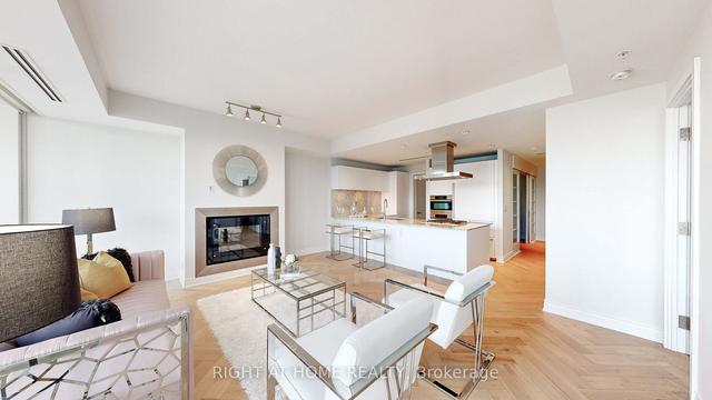 4103 - 180 University Ave, Condo with 1 bedrooms, 2 bathrooms and 1 parking in Toronto ON | Image 11