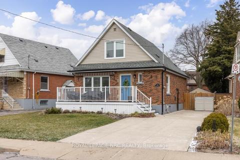 418 Parkdale Ave S, House detached with 3 bedrooms, 3 bathrooms and 3 parking in Hamilton ON | Card Image