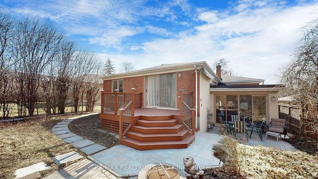 266 Park Home Ave, House detached with 3 bedrooms, 3 bathrooms and 5 parking in Toronto ON | Image 31