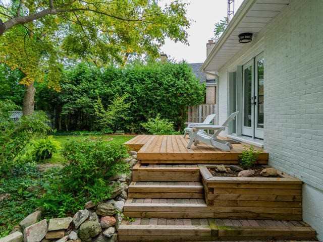 44 Overton Cres, House detached with 3 bedrooms, 2 bathrooms and 3 parking in Toronto ON | Image 19