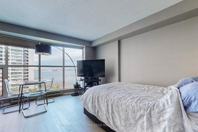 1403 - 99 Harbour Sq, Condo with 0 bedrooms, 1 bathrooms and 0 parking in Toronto ON | Image 15