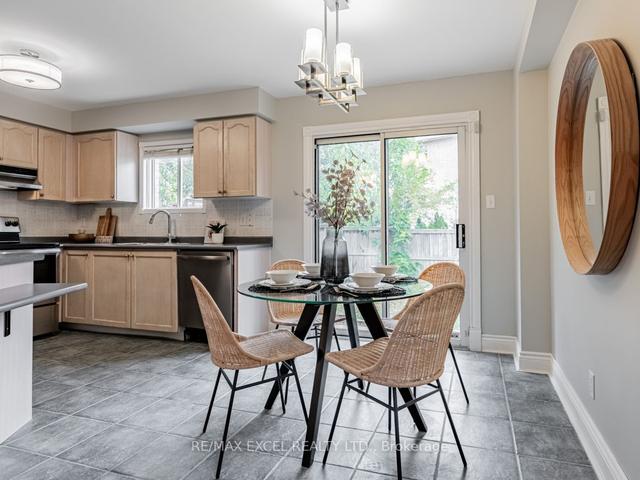 40 - 5525 Palmerston Cres, Townhouse with 3 bedrooms, 3 bathrooms and 2 parking in Mississauga ON | Image 2