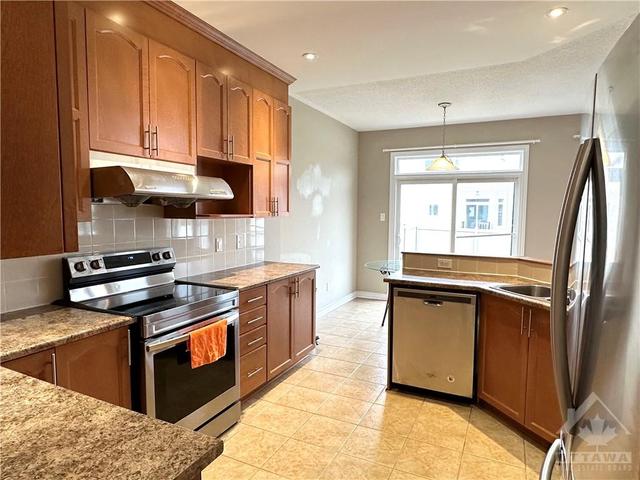 427 Cooks Mill Crescent, House detached with 4 bedrooms, 3 bathrooms and 4 parking in Ottawa ON | Image 9