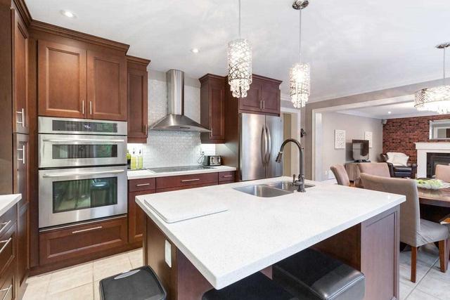 1577 Dockray Dr, House detached with 4 bedrooms, 3 bathrooms and 6 parking in Milton ON | Image 6