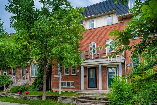 2164 St Clair Ave W, House semidetached with 4 bedrooms, 4 bathrooms and 3 parking in Toronto ON | Image 1