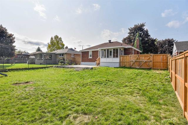 73 Christopher Dr, House detached with 2 bedrooms, 2 bathrooms and 3 parking in Cambridge ON | Image 27