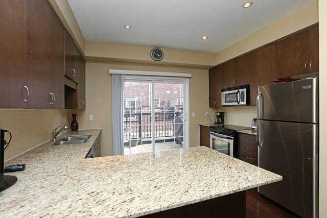 th 49 - 111 The Queensway, Townhouse with 3 bedrooms, 3 bathrooms and 1 parking in Toronto ON | Image 6