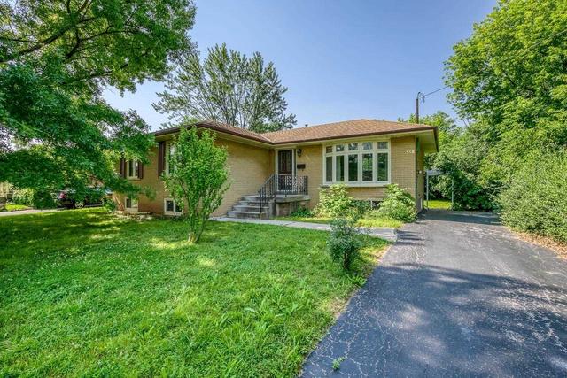 558 Trudale Crt, House detached with 3 bedrooms, 1 bathrooms and 4 parking in Oakville ON | Image 39