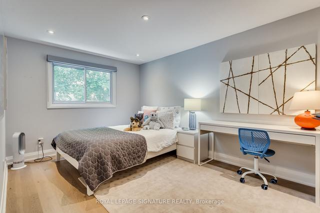 5 Georgian Crt, House detached with 3 bedrooms, 3 bathrooms and 3 parking in Toronto ON | Image 19