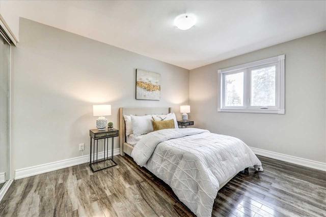 70 Sunderland Cres, House detached with 3 bedrooms, 3 bathrooms and 3 parking in Toronto ON | Image 8