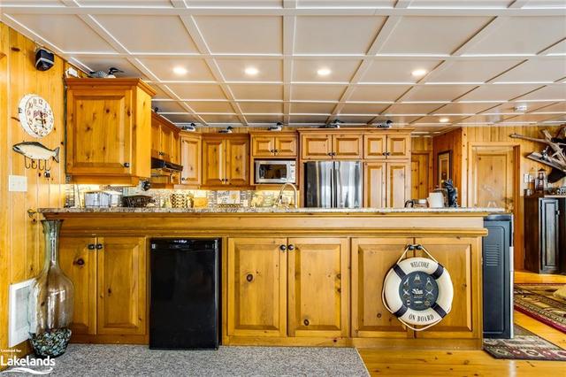 2 290 & 310 Island, House detached with 4 bedrooms, 1 bathrooms and null parking in Georgian Bay ON | Image 11