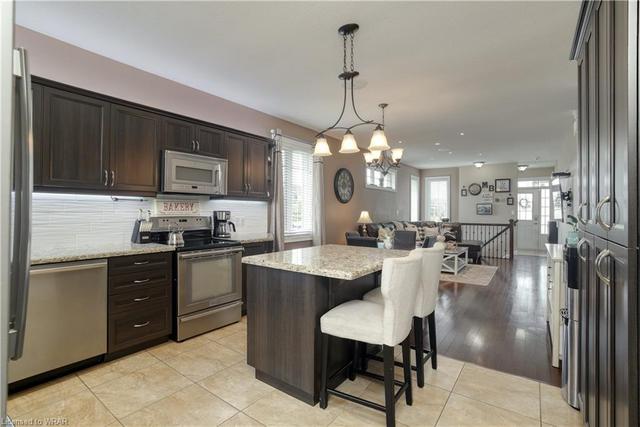 188 Maple Bush Drive, House detached with 4 bedrooms, 3 bathrooms and 4 parking in Cambridge ON | Image 4