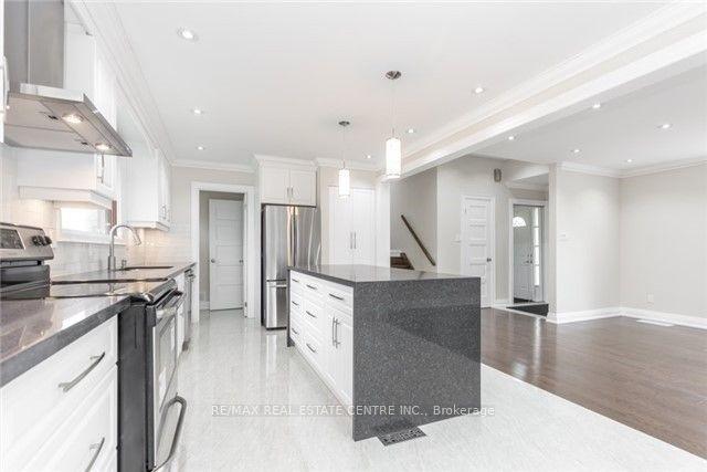 2183 Council Ring Rd, House detached with 3 bedrooms, 3 bathrooms and 3 parking in Mississauga ON | Image 15