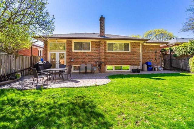 245 Harrygan Cres, House detached with 3 bedrooms, 2 bathrooms and 7 parking in Richmond Hill ON | Image 18