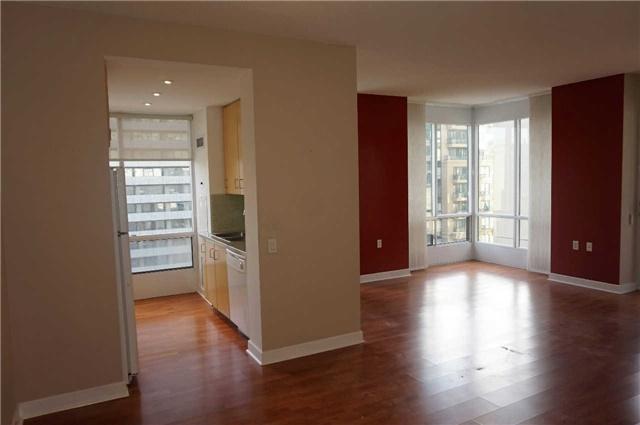 1111 - 85 Bloor St E, Condo with 2 bedrooms, 2 bathrooms and 1 parking in Toronto ON | Image 3