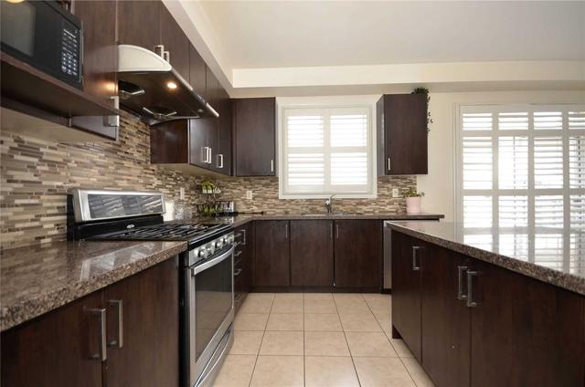 35 Orange Blossom Tr, House detached with 4 bedrooms, 5 bathrooms and 6 parking in Brampton ON | Image 7