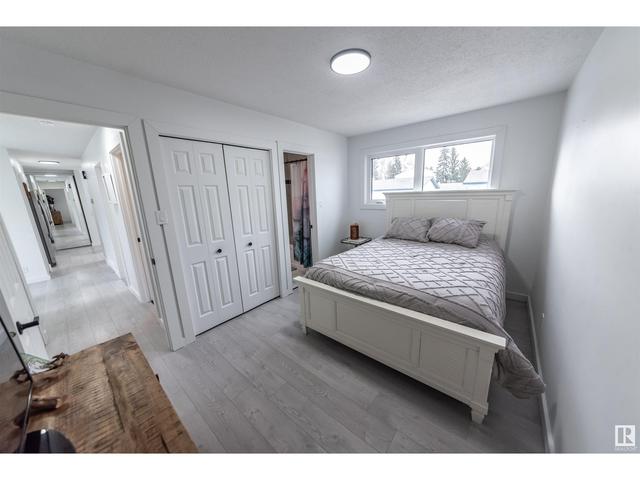 1093 Millbourne Rd E Nw, House attached with 3 bedrooms, 1 bathrooms and 2 parking in Edmonton AB | Image 31