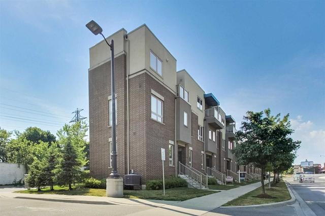 unit 2 - 92 Caledonia Park Rd, Townhouse with 1 bedrooms, 1 bathrooms and 1 parking in Toronto ON | Image 10