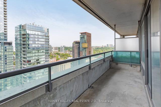 2403 - 18 Yorkville Ave, Condo with 2 bedrooms, 2 bathrooms and 1 parking in Toronto ON | Image 5