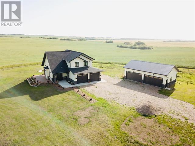72027 Twp Rd 534, House detached with 3 bedrooms, 2 bathrooms and 99 parking in Two Hills County No. 21 AB | Card Image