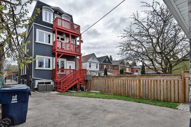 12 Dennis Ave, House detached with 7 bedrooms, 5 bathrooms and 6 parking in Toronto ON | Image 31