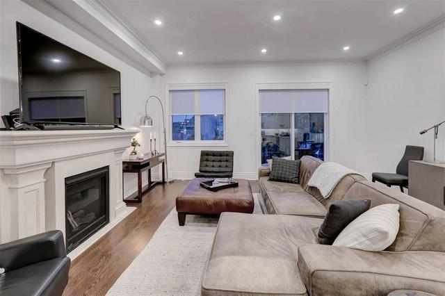 4 Twenty Ninth St, House semidetached with 4 bedrooms, 5 bathrooms and 3 parking in Toronto ON | Image 3
